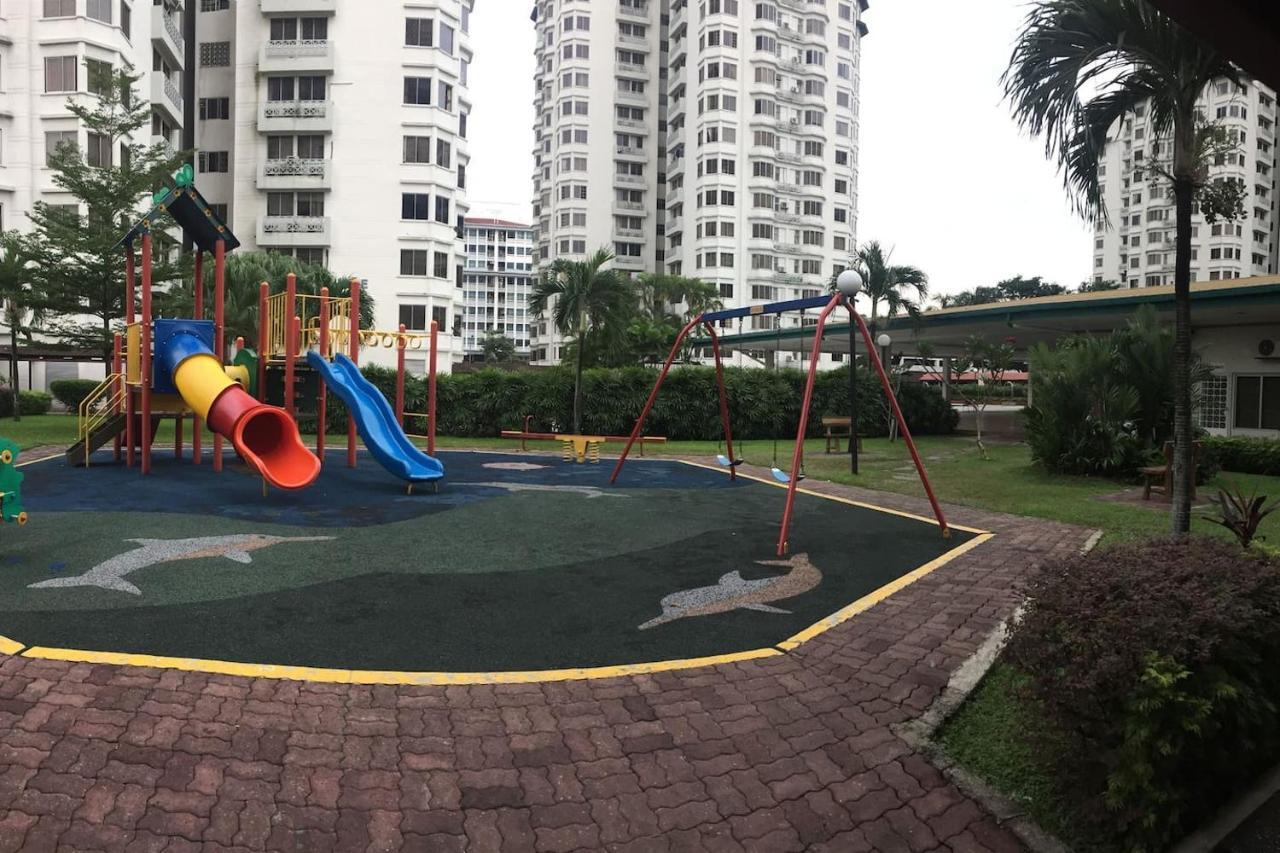 Cozy Kelana Jaya Semi-D Apt Near Mall, College & Hospital Petaling Jaya Eksteriør billede