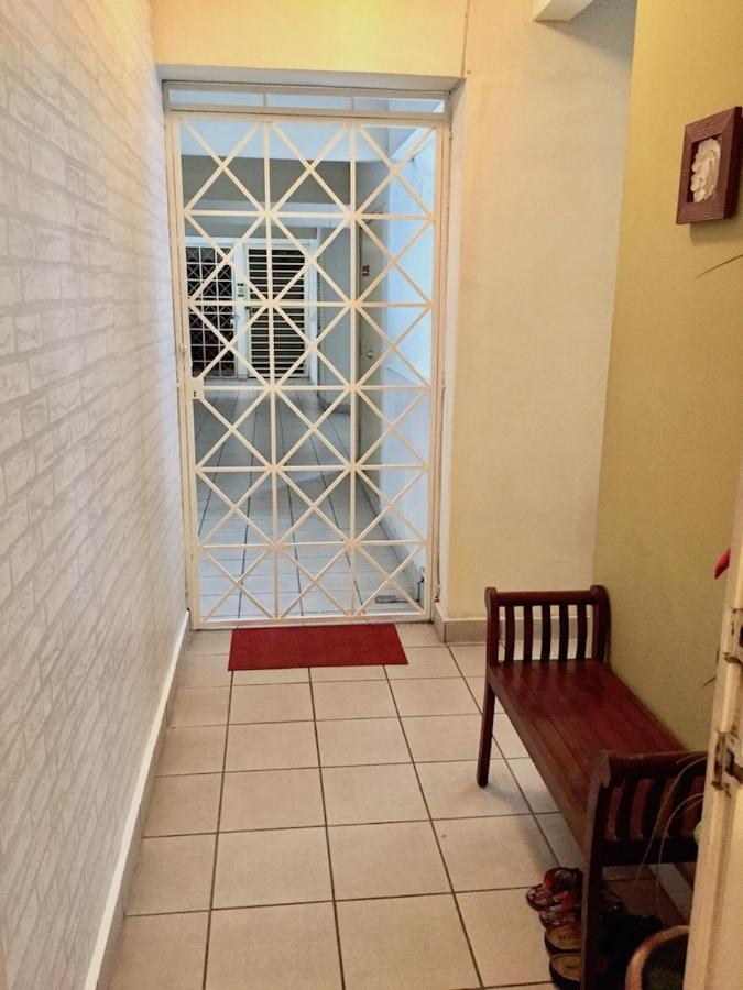 Cozy Kelana Jaya Semi-D Apt Near Mall, College & Hospital Petaling Jaya Eksteriør billede
